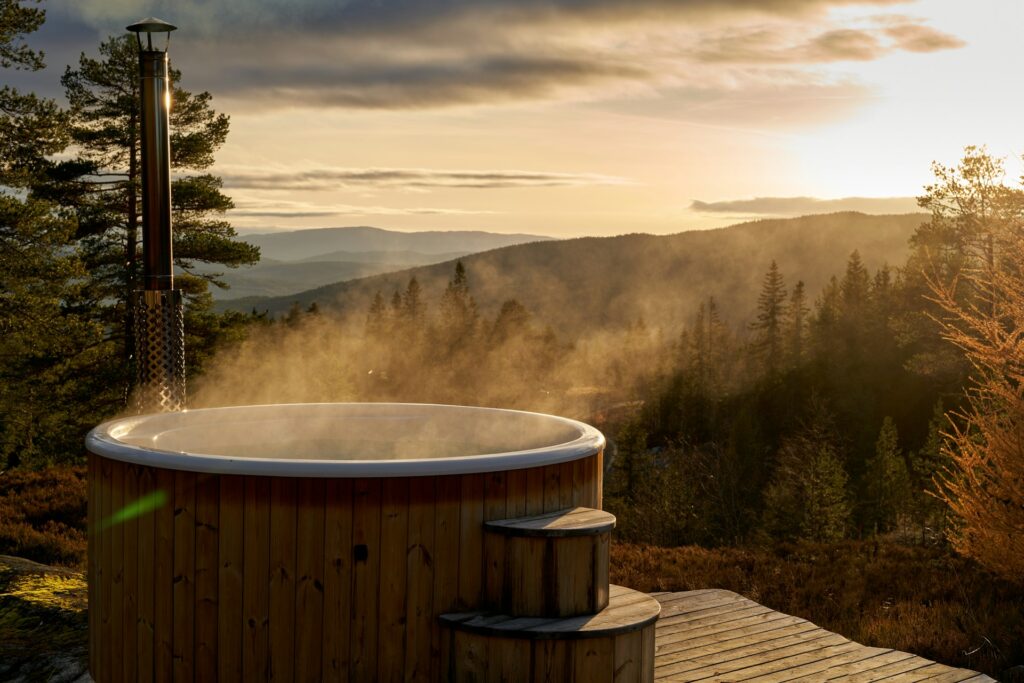 Jacuzzi en bois en extérieur